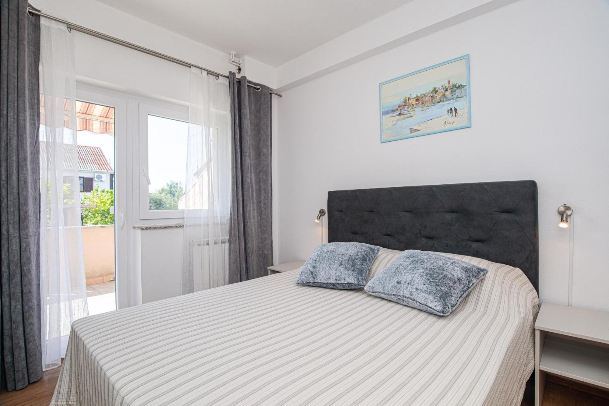 Apartment Todor Кърк Екстериор снимка