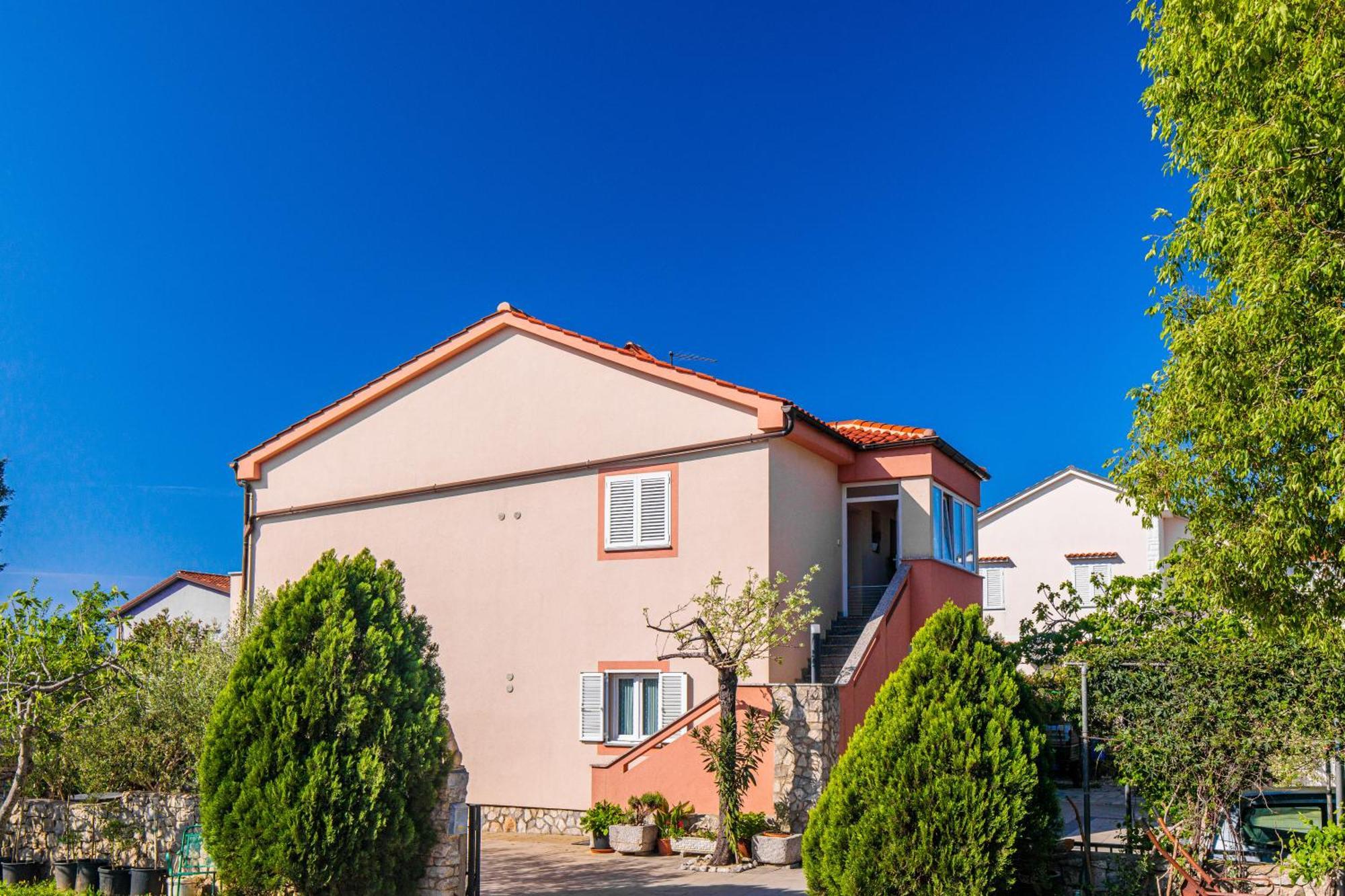 Apartment Todor Кърк Екстериор снимка